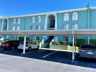 275 114th Ave N Unit 1, Saint Petersburg, FL 33716
