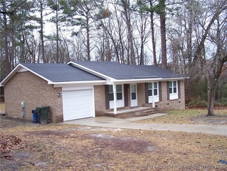 7592 Levi Rd, Fayetteville, NC 28314