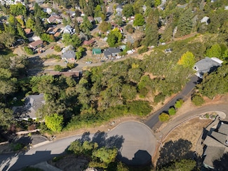 1393 SE Laurel Ct, Roseburg, OR 97470