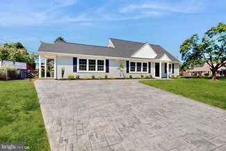 142 Lower Orchard Dr, Levittown, PA 19056