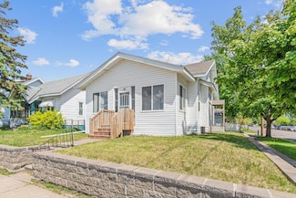 604 Asbury St, Saint Paul, MN 55104
