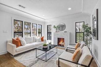 2327 Bonnie Brae, Santa Ana, CA 92706