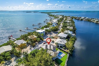 32 N Bounty Ln, Key Largo, FL 33037