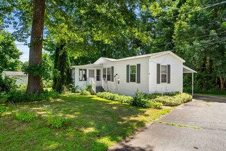 1 First St, Merrimac, MA 01860