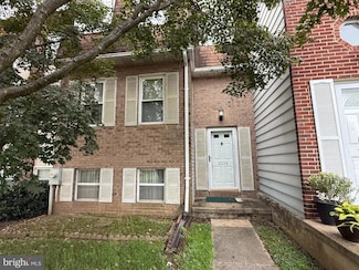 2539 Vineyard Ln, Crofton, MD 21114