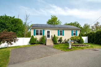 49 Heritage Ct, Fall River, MA 02721