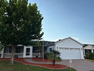 9520 Front Nine Ln, Dade City, FL 33525
