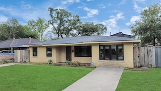 4821 Viking Dr, Houston, TX 77092