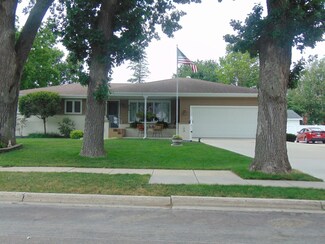 104 9th St SE, Waseca, MN 56093