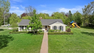 9180 N Fielding Rd, Milwaukee, WI 53217