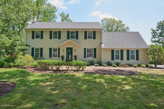 10 Breezy Point Rd, Little Silver, NJ 07739