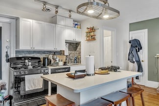 16 Hancock St Unit 5R, Boston, MA 02114