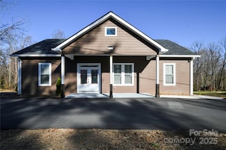 2162 Watson Rd, Lenoir, NC 28645