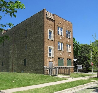 1902 W Brown St, Milwaukee, WI 53205