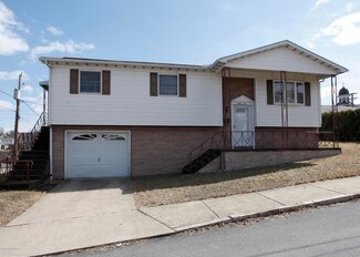 46 Elizabeth St, Pittston, PA 18640