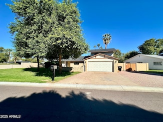 524 W Harmont Dr, Phoenix, AZ 85021