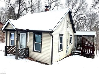 1346 Brownstone Ave, Akron, OH 44310