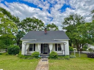 100 Garrison St, Easley, SC 29640