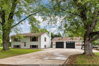 6610 Kelly Ln, Winneconne, WI 54986