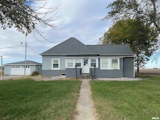 17095 N 17th Ave, Witt, IL 62094