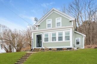 129 School St, Warren, MA 01083