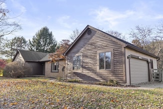 8290 Roberts Rd, Hilliard, OH 43026