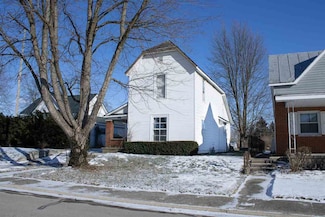 556 N East St, Winchester, IN 47394