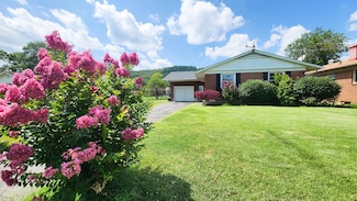1322 S David Ave, Covington, VA 24426