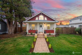 246 S Perkins St, Buckley, WA 98321