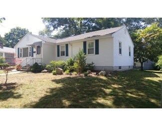 141 Dunbar St, Fall River, MA 02723