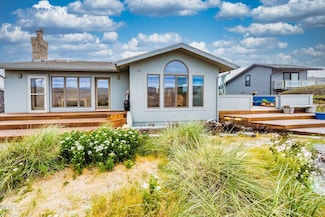 329 Salishan Dr, Lincoln Beach, OR 97388
