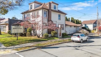 942 Wyoming Ave, Forty Fort, PA 18704