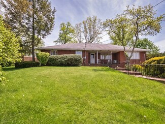 1210 Montana Ave, Natrona Heights, PA 15065