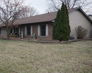 905 Brush Hill Ln, Lake Zurich, IL 60047