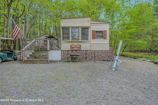 575 Warbler Dr, Eagle Lake, PA 18424