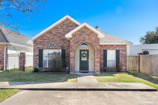 4909 Country Club Ct, Lake Charles, LA 70605