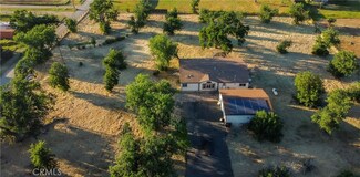 2950 Smith Ln, Clearlake, CA 95422