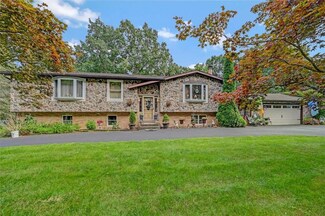 5 W Chipmunk Trail, Jim Thorpe, PA 18229