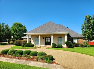 9931 Burgundy Oaks Dr, Shreveport, LA 71118