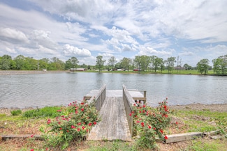 411 Willow Lake Dr, Portland, TN 37148