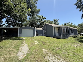 1131 W Shepherd St, Denison, TX 75020