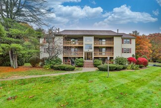 102 Apache Way, Tewksbury, MA 01876