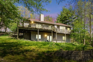 10511 Stoney Point Dr, Delton, MI 49046