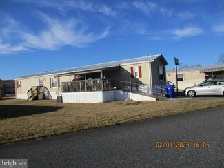 253 Lane Ave, Gettysburg, PA 17325