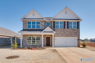 221 Irish Hill Dr, Meridianville, AL 35759