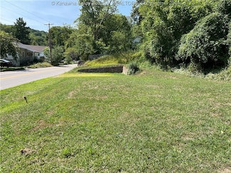 1020 Woodward Dr, Charleston, WV 25312