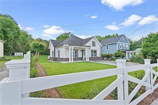1769 Bolton Rd NW, Atlanta, GA 30318