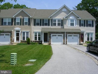 231 Tall Trees Cir, Downingtown, PA 19335