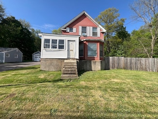 104 Temple St, Gardner, MA 01440