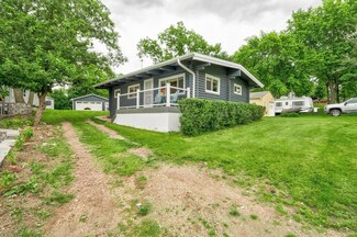 25704 Martin Dr, Spirit Lake, IA 51360